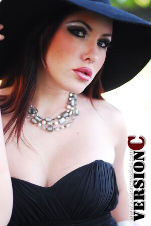 Gracy Lace: Match Fan set 1 - 51 images